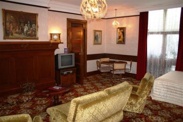 Motel Mayfair On Cavell Hobart Buitenkant foto