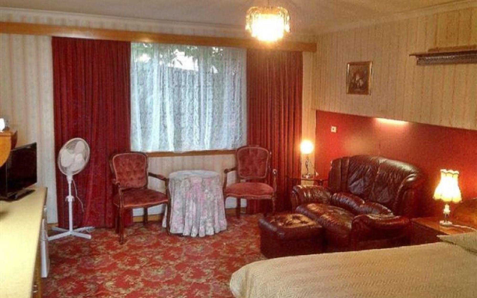 Motel Mayfair On Cavell Hobart Buitenkant foto