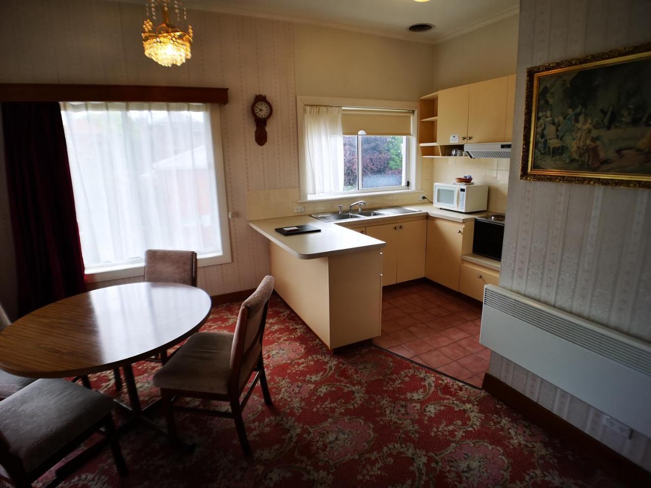 Motel Mayfair On Cavell Hobart Buitenkant foto