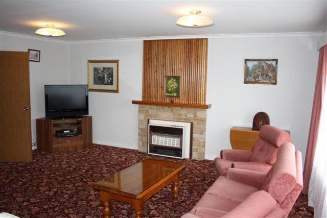 Motel Mayfair On Cavell Hobart Buitenkant foto