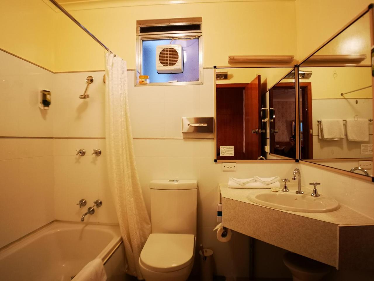 Motel Mayfair On Cavell Hobart Buitenkant foto